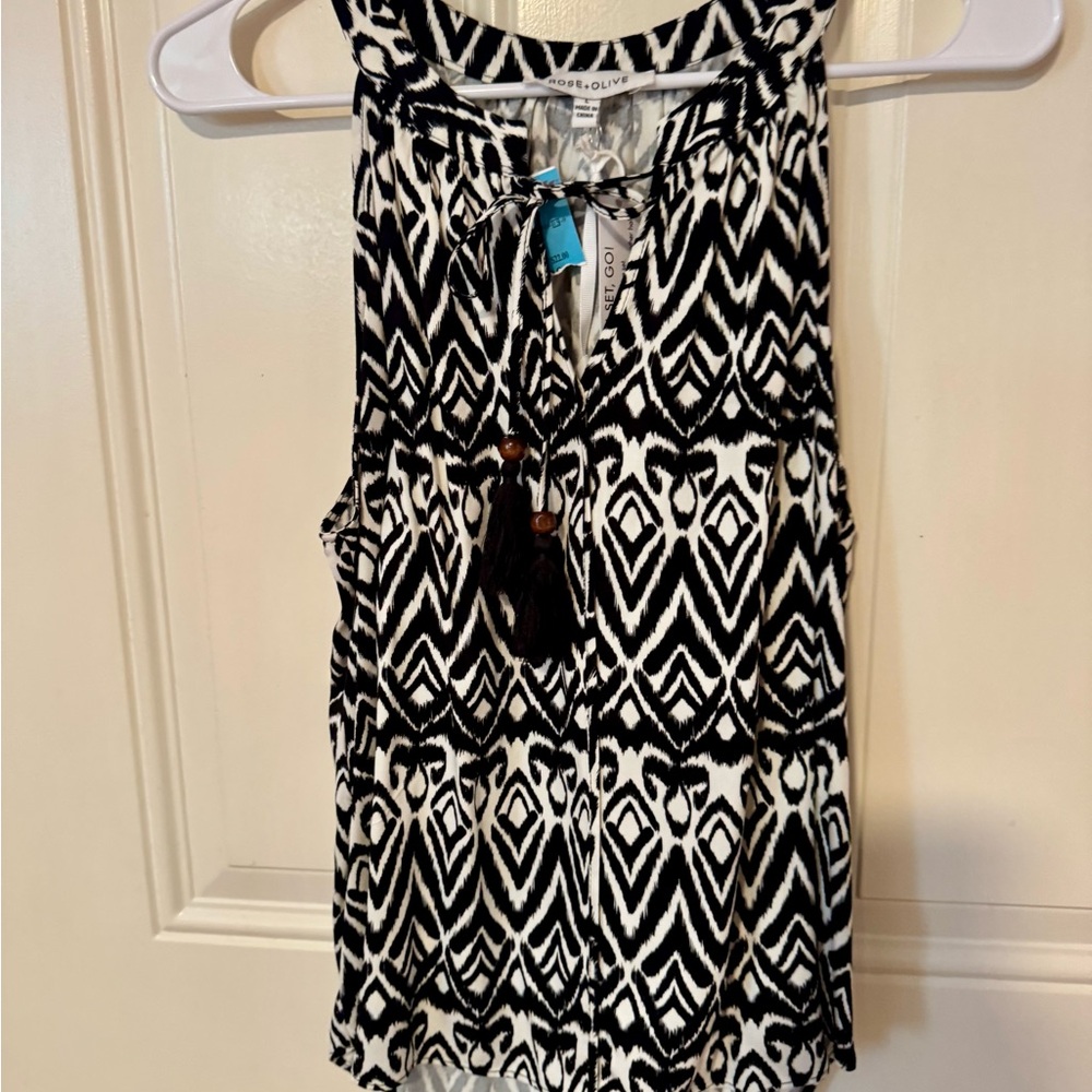 Rose & Olive Black and White Geometric Blouse